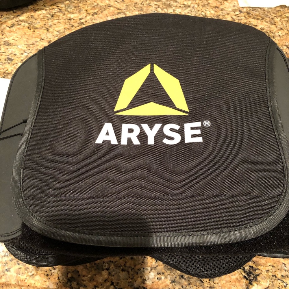 ARYSE Universal Adjustable Back Brace one size
